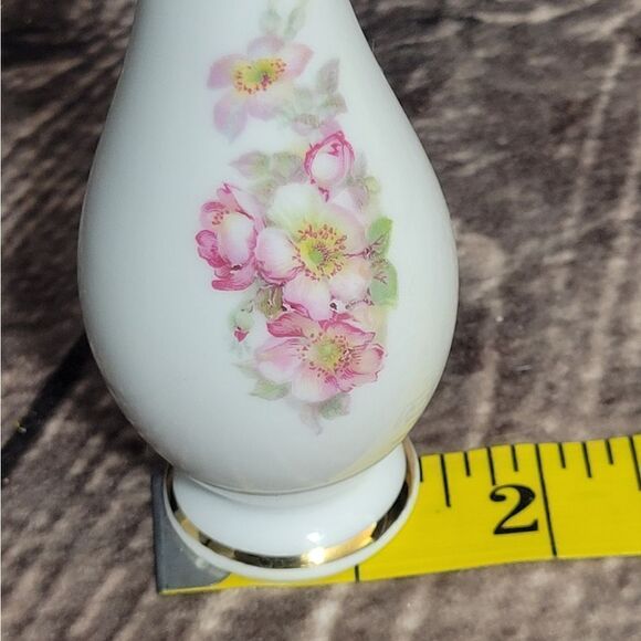 GeraldĀ PorzellanāSmallā
Vase - Picture 8 of 9